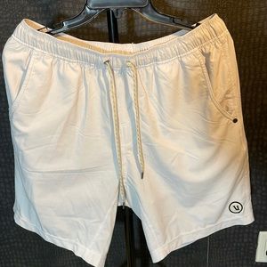Vuori Kore Shorts Large
